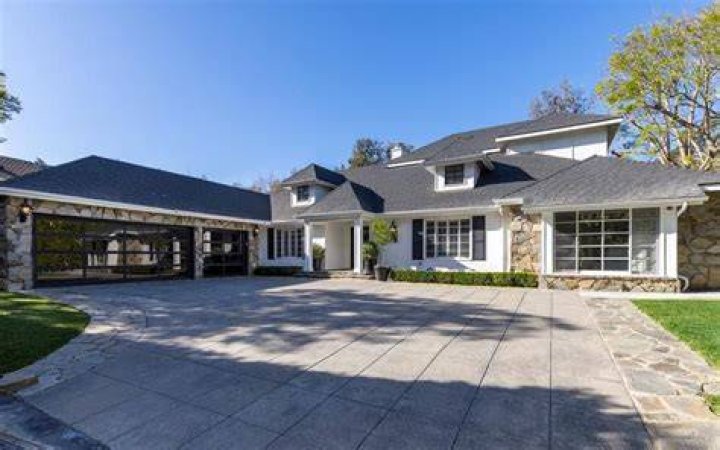 Korn's James Shaffer Lists Beverly Hills Home For $5.5 Million